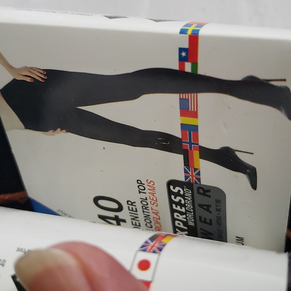 Express Tights - Picture 2 of 4